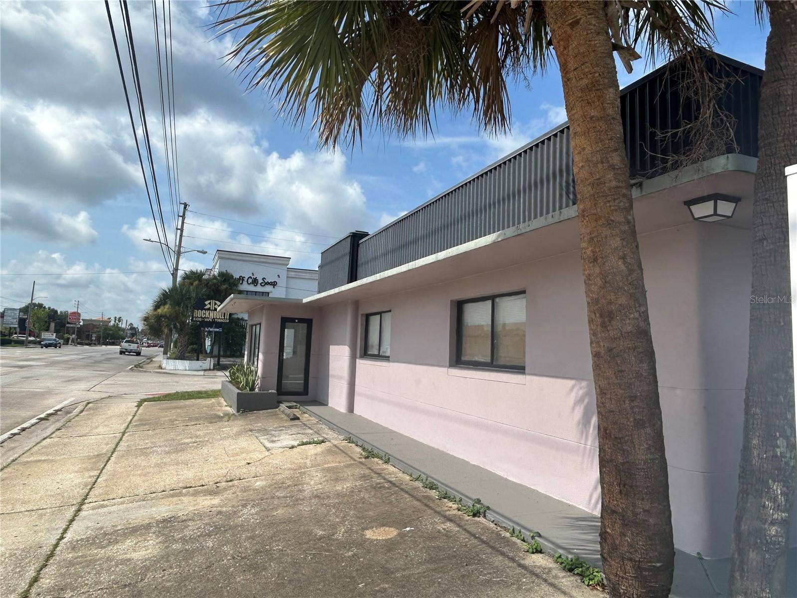 Rare hospitality yield opportunity in Winter Park's Class A core, directly in the Hillstone trade area on South Orlando Avenue.