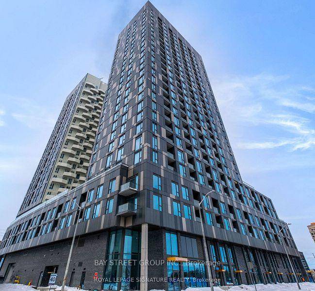 Brand new, never lived residence in the heart of Vaughan !