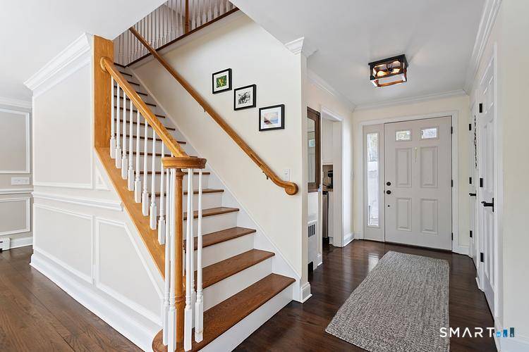 Located on a sought after cul de sac in desirable Lower Weston, this beautifully maintained home offers 6 bedrooms, 4 full baths, and a stunning gunite pool perfect for today's ...