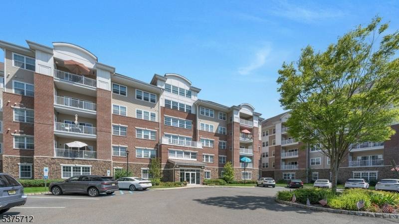 Welcome to your dream home in Wanaque Reserve premier 55 corner unit !