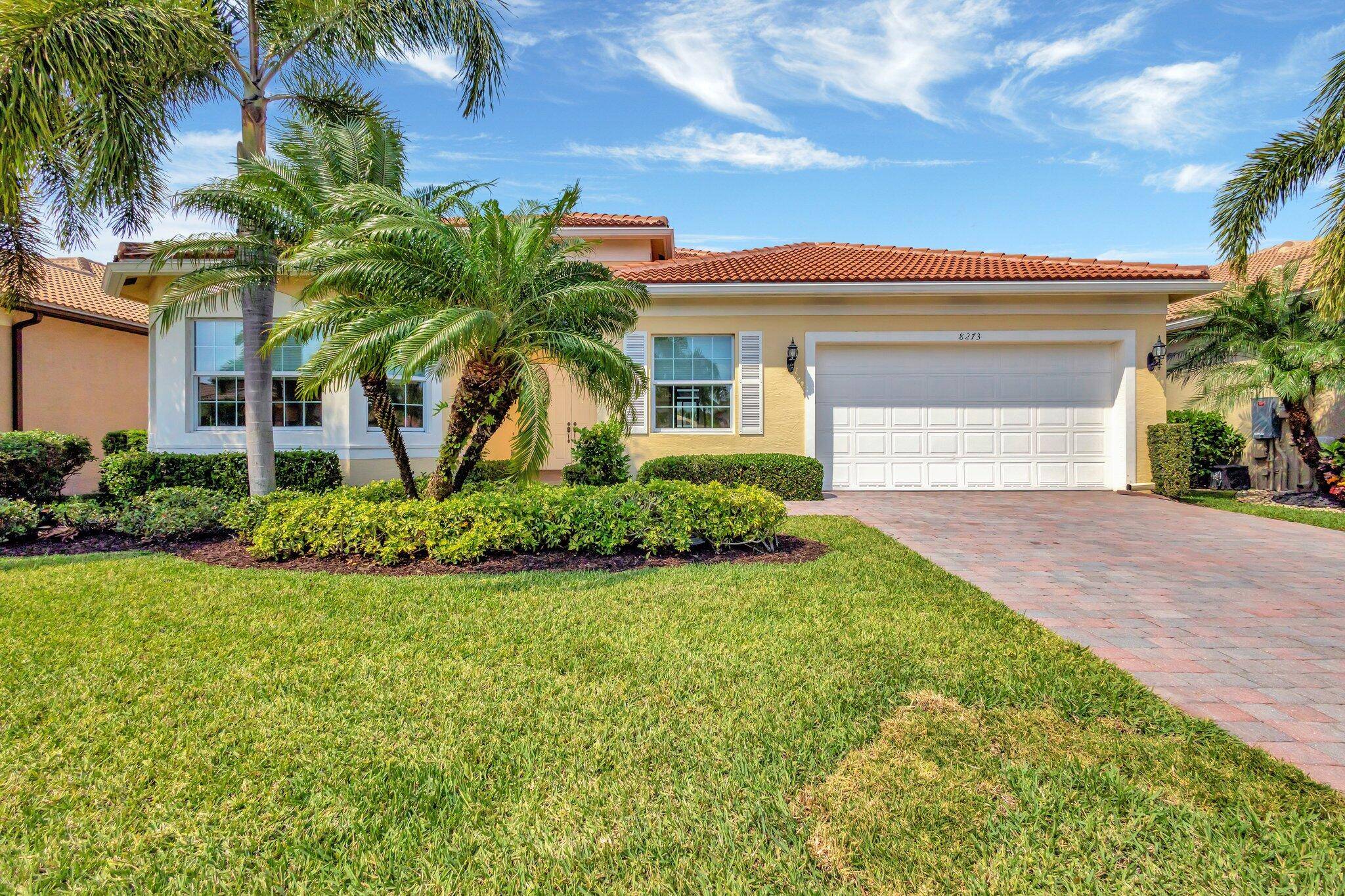 Much sought after Julia model with hobby room on gorgeous lake with fountains.