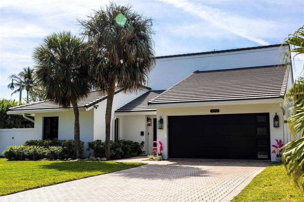 Discover your dream rental in Lauderdale by the Sea !