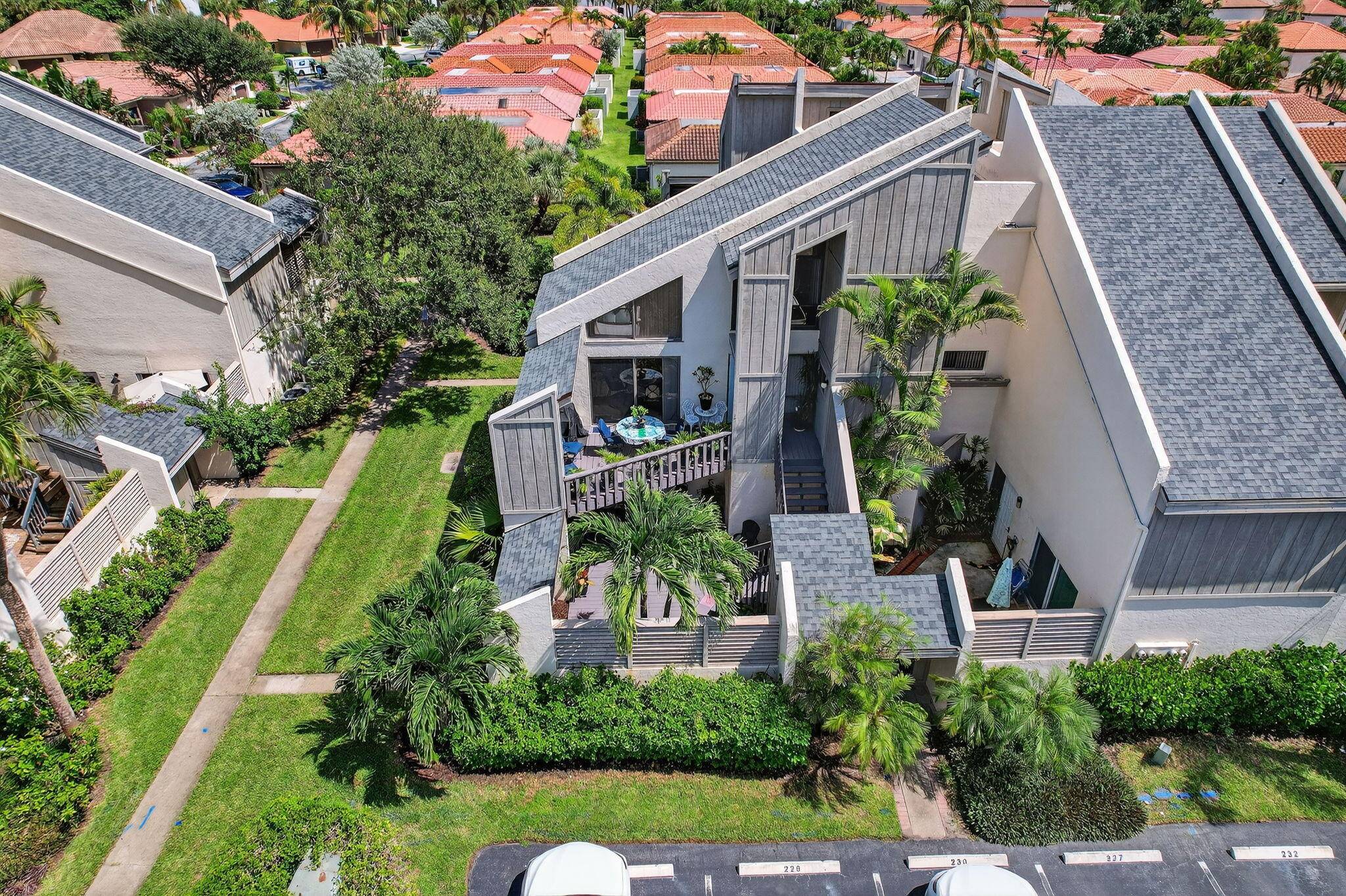 Coastal Living at Its Finest Just a 10 minute walk to the Beach !