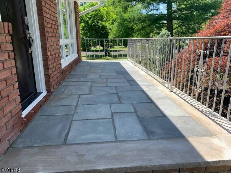 AVAILABLE OCTOBER 1ST This beautifully renovated 2019 2 story home is situated on a lush 1 2 acre parcel within walking distance to rail service to Manhattan.