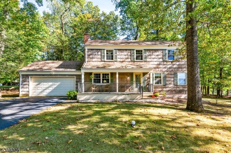 Spacious 4 bedroom 2 1 2 bath colonial in the desirable Shadow Oaks section of Branchburg.
