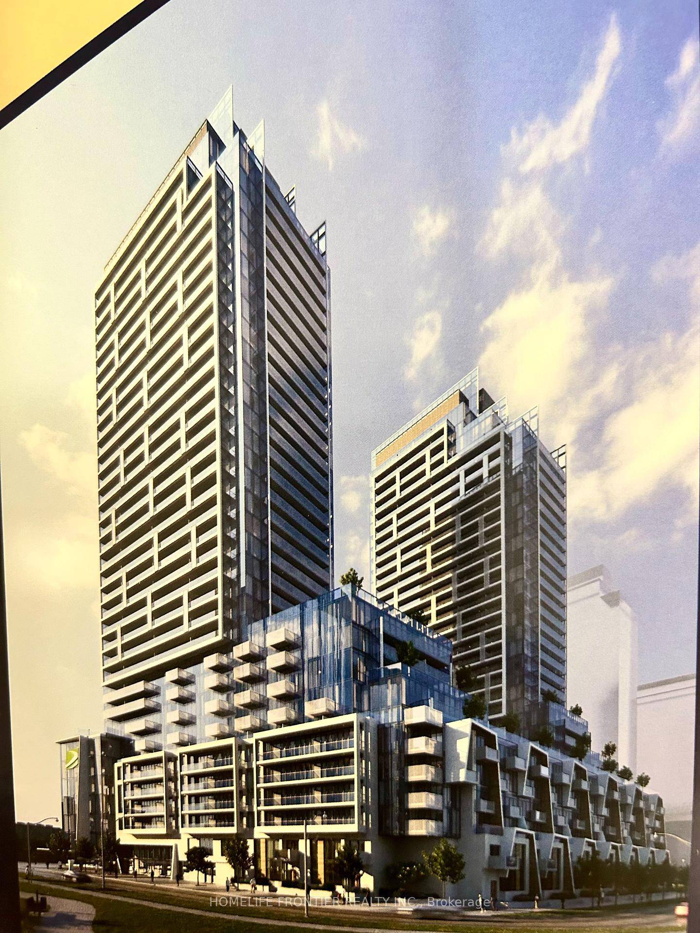 Welcome M2M Condos ! Don't miss this stunning sunfield 2bdr Den condo apartment on the 21st Floor.