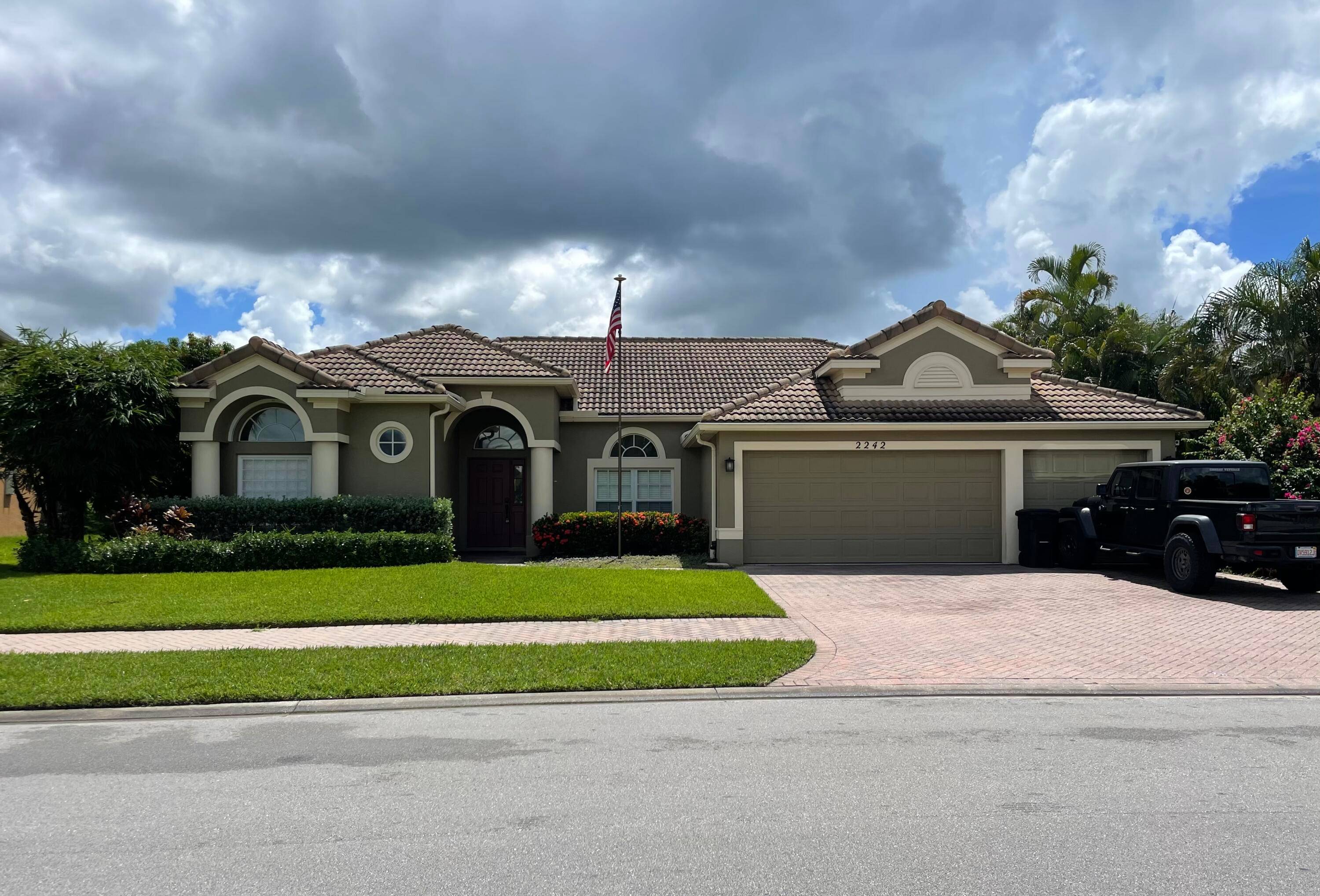 Welcome to 2242 SW Panther Trace a spacious 4 bedroom, 3 bathroom, 3 car garage home offering almost 2500 sq ft of comfortable living in the heart of Stuart.