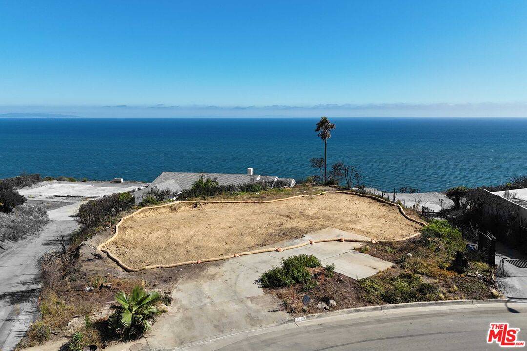 20454 Roca Chica Dr Malibu La