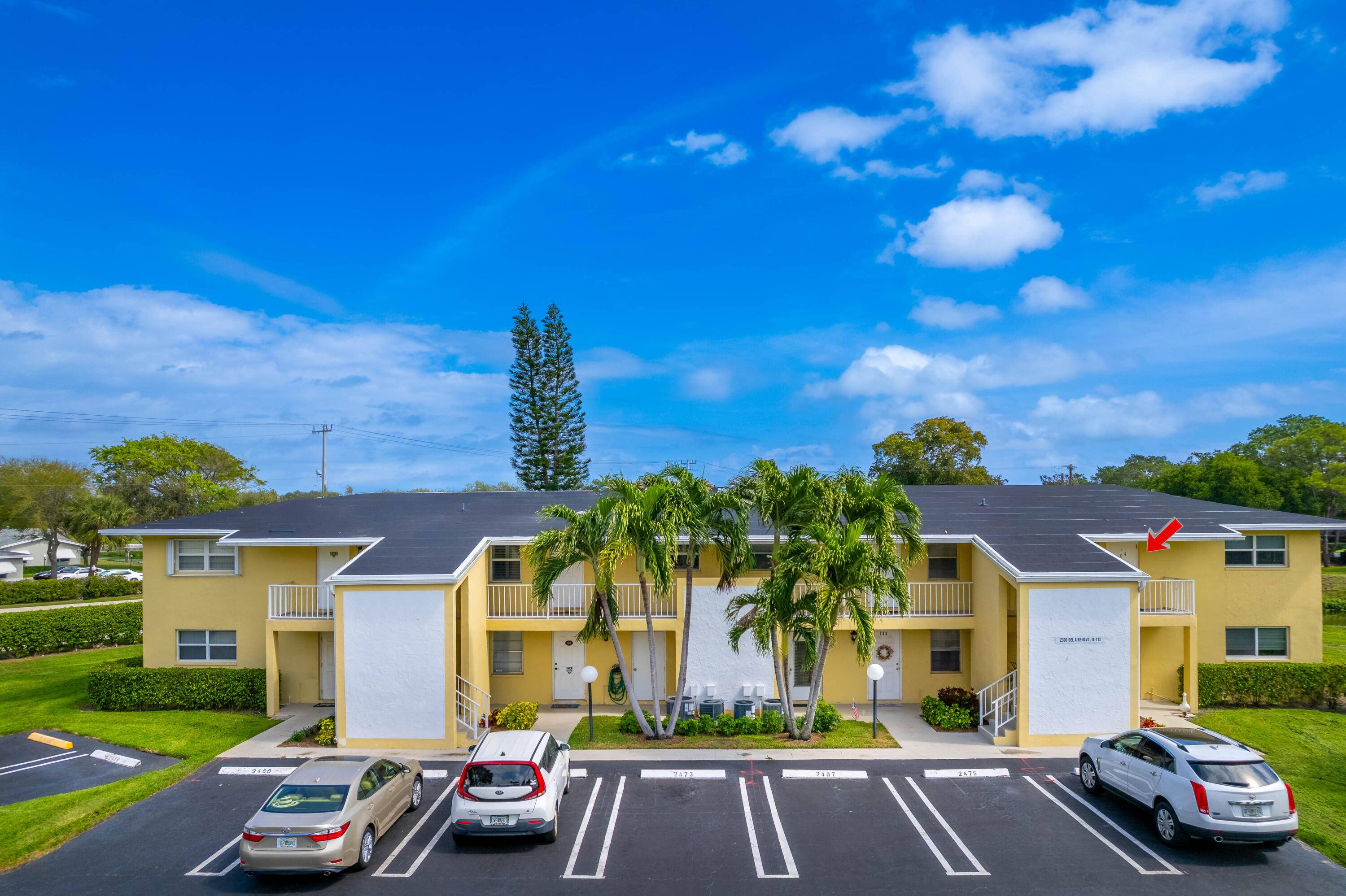 This charming and distinctive 2nd floor corner apartment features a serene northeast canal view, providing a peaceful retreat away from the hustle and bustle of traffic.