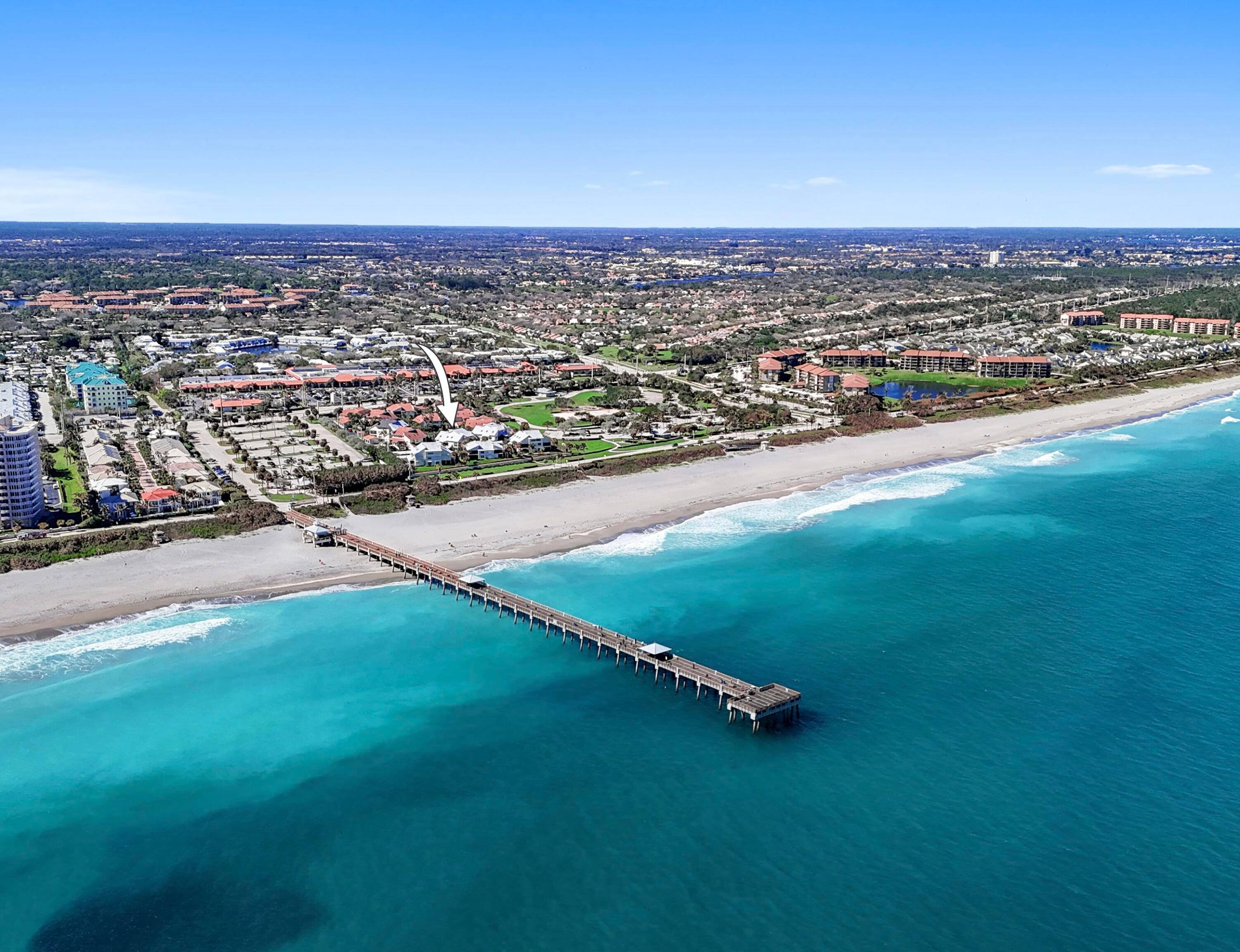 Welcome to your coastal oasis, just steps away from the pristine shores of JupiterBeach, this exquisite seasonal rental condo offers a perfect blend of luxury, comfort, breathtaking views.