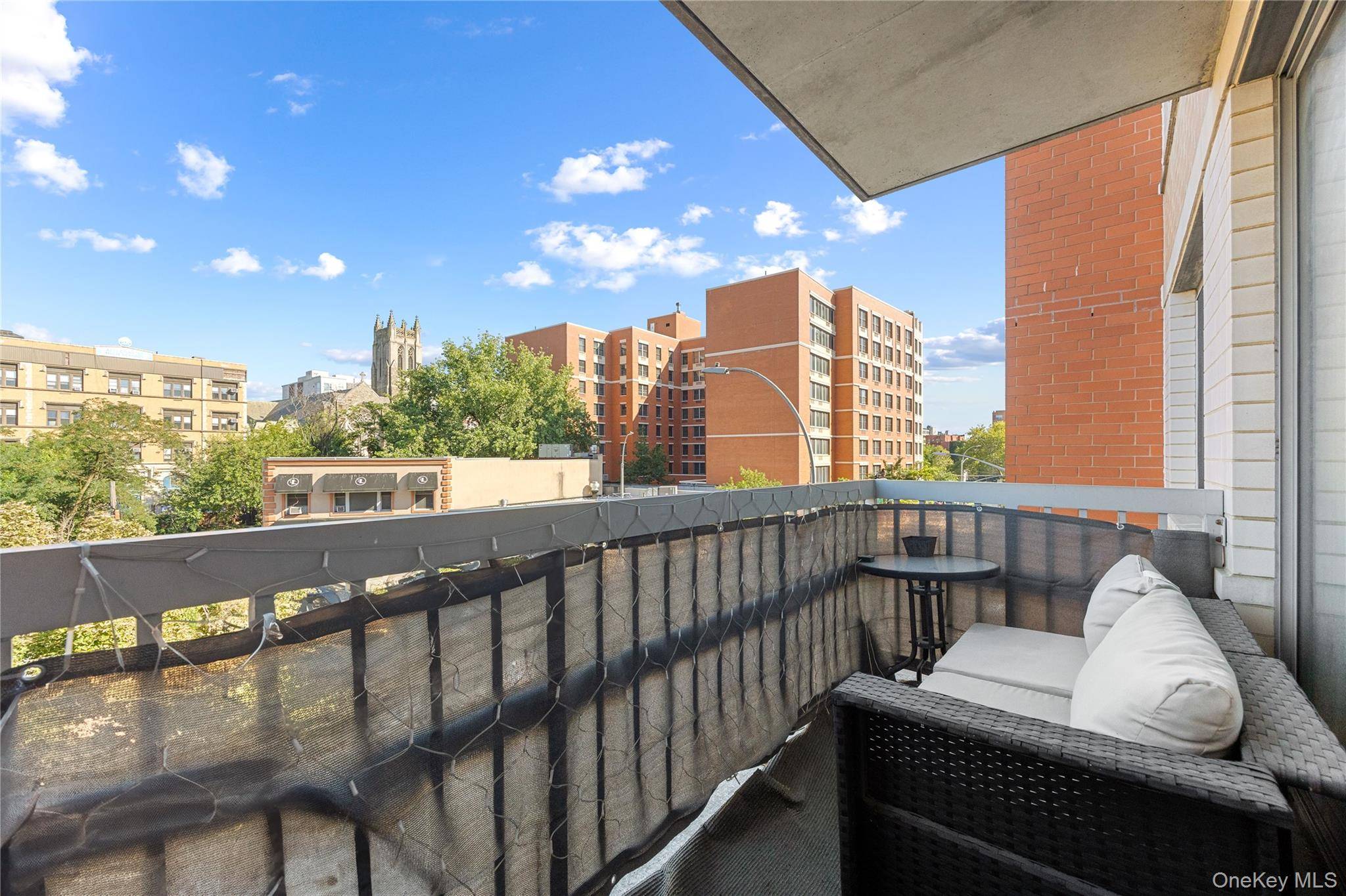 Modern 2 bedroom, 1 bath condo located in The Aurora, one of the most sought after mid rise buildings in the Bronx.