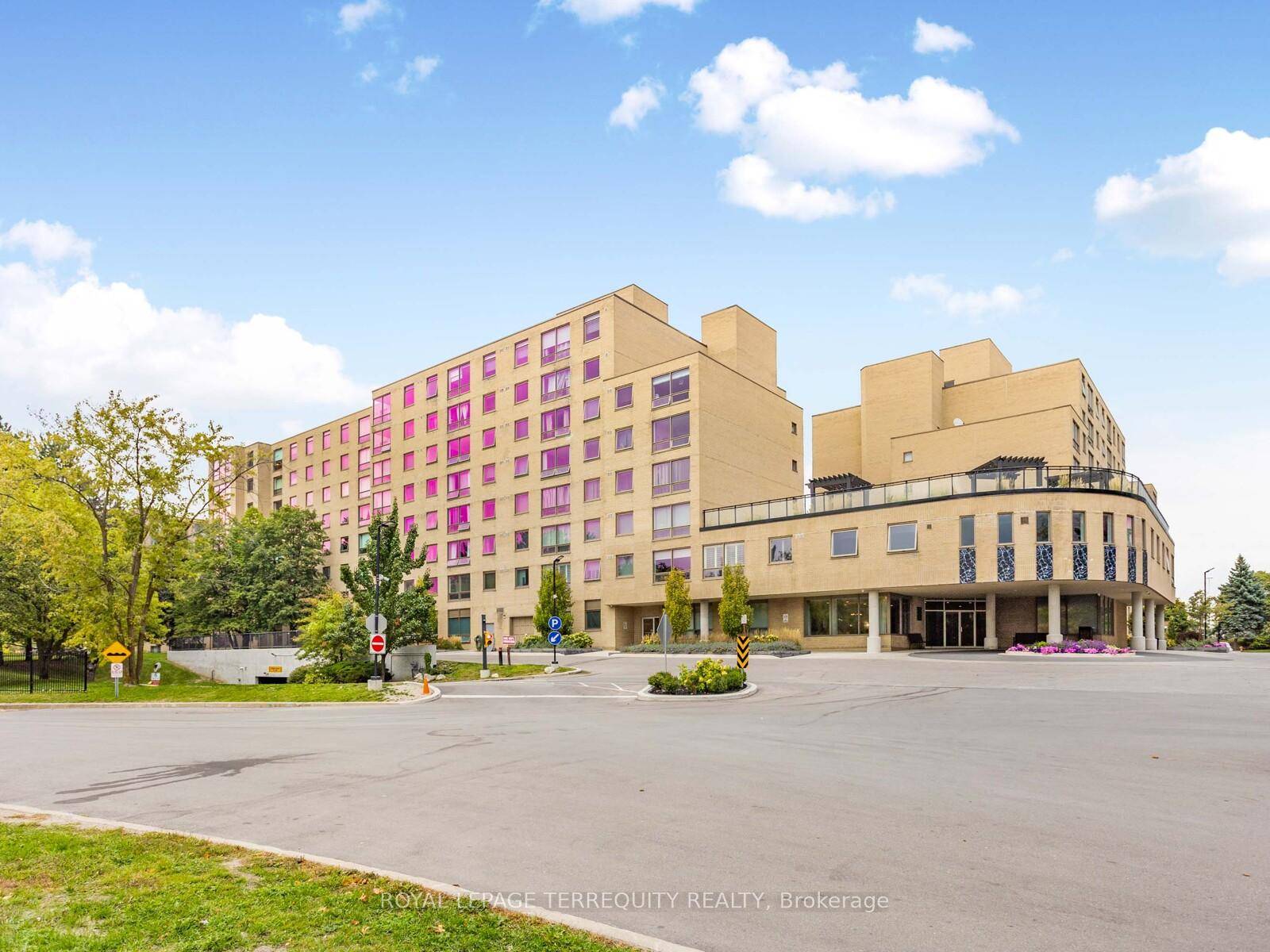 Welcome to the highly sought after Mackenzie Square in Richmond Hill !
