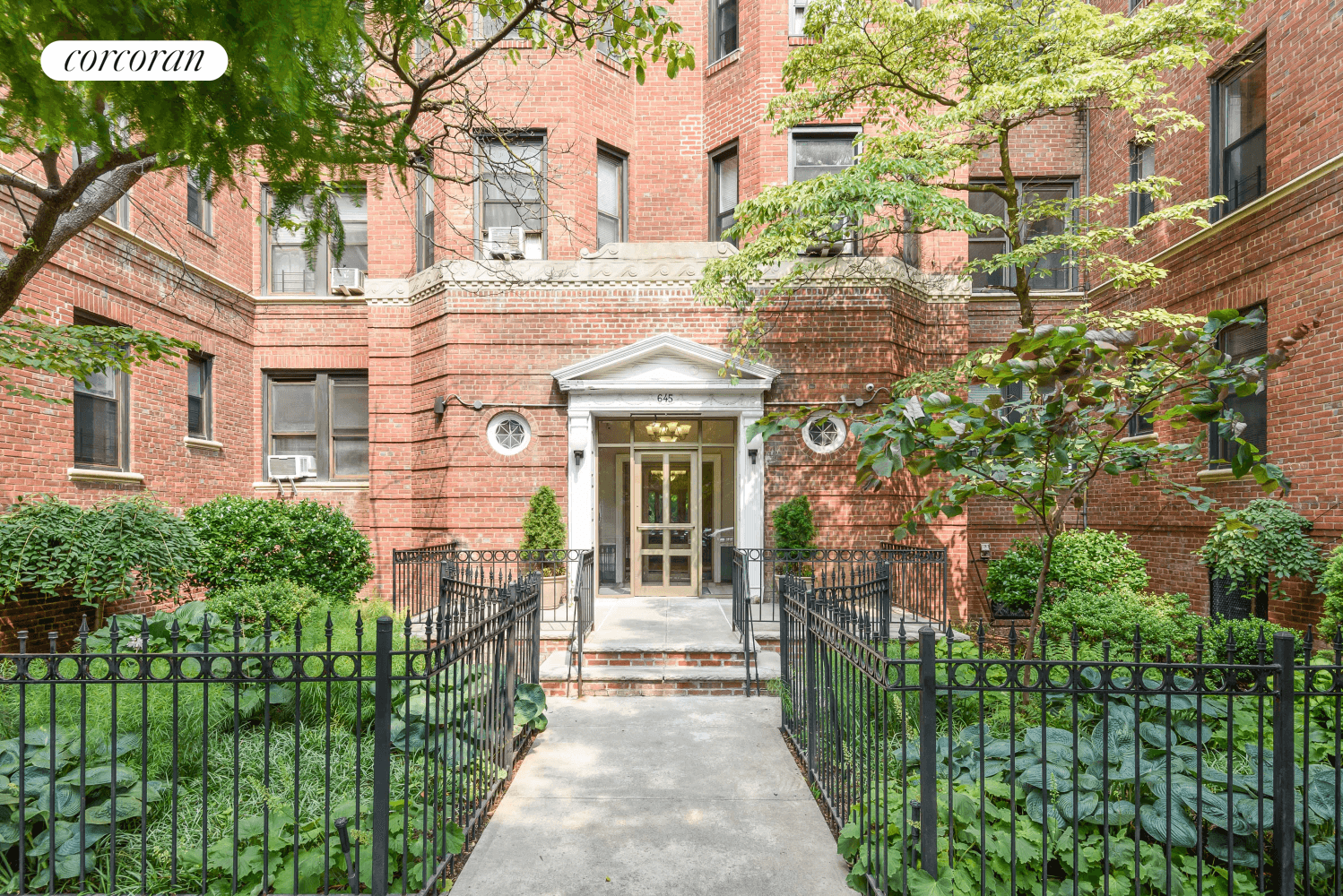 This Art Deco One Bedroom has been completely restored and no detail has been left unturned.