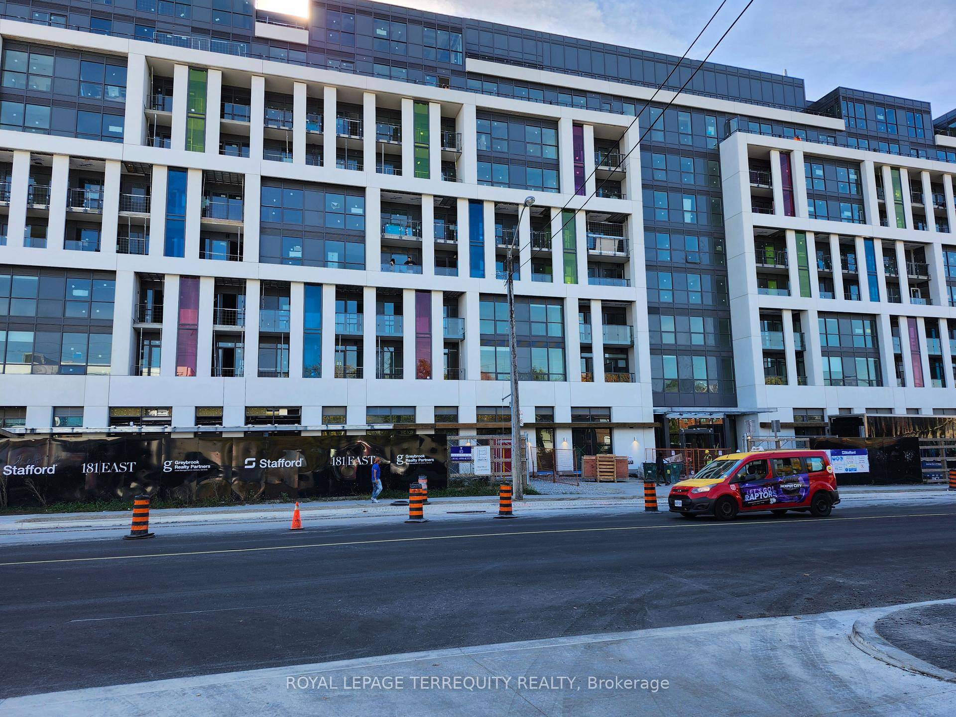 Great Location to Live ! Brand new one bedroom, one bathroom unit in the heart of North York.