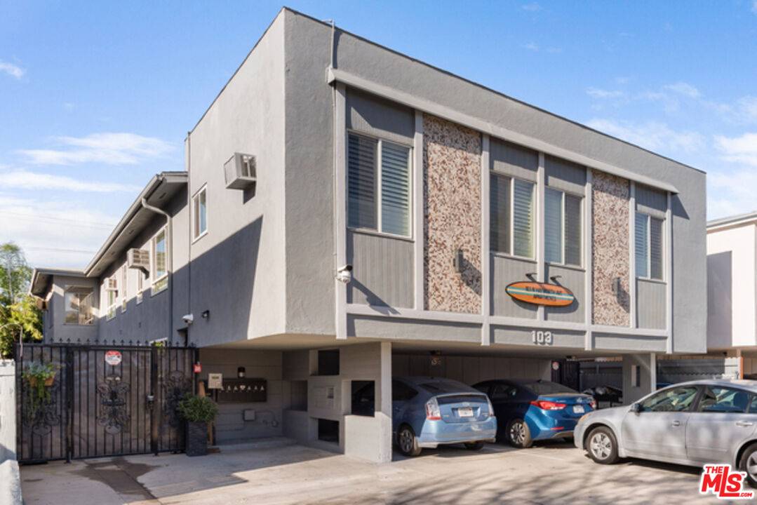 103 N Hayworth Ave 10BR Beverly Grove La