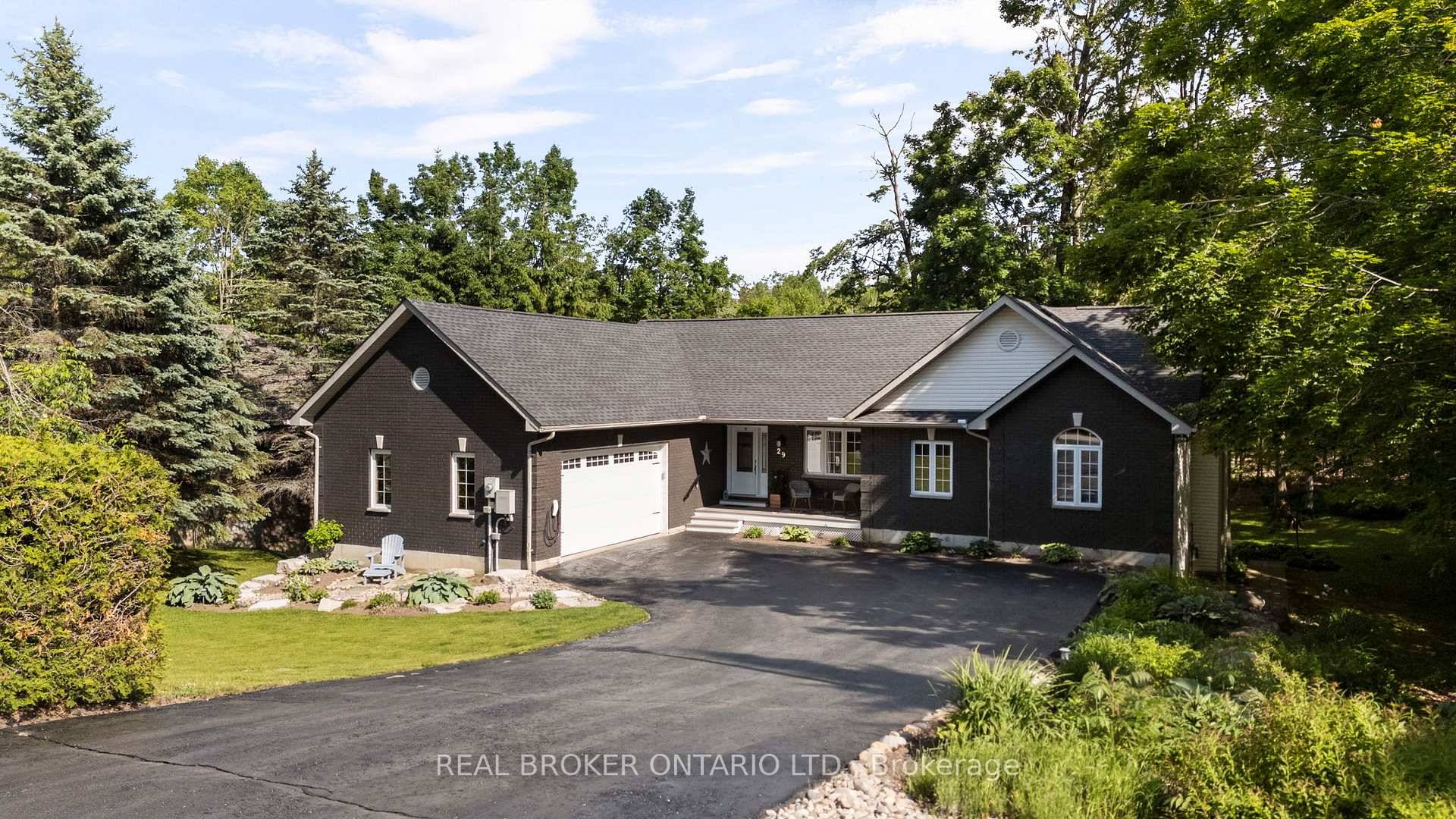 Overview Welcome To 29 Nordic Trail, A Spacious And Versatile 5 Bedroom, 3 Bathroom Home Tucked Into The Heart Of Sought After Horseshoe Valley.