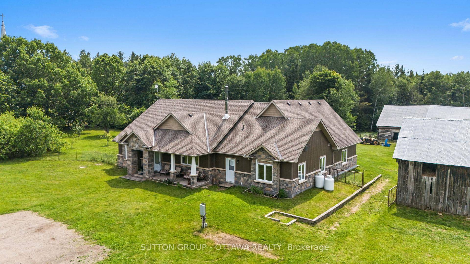 Discover this extraordinary property in the highly sought after Laurentian Valley.