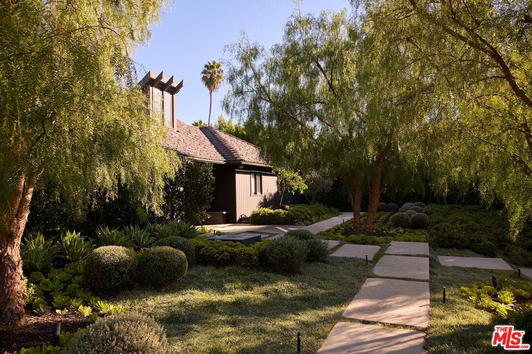 258 S Hudson Ave 4BR Mid Wilshire La