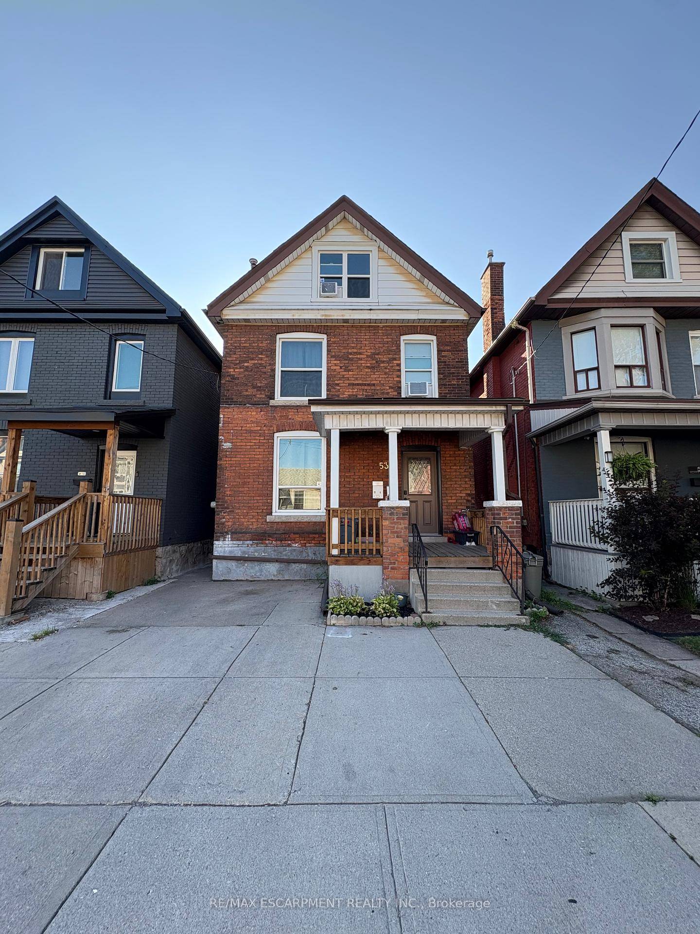 Affordable one bedroom, one bath main floor unit in the heart of Hamilton.
