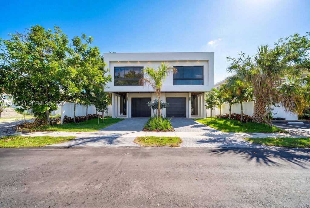 904 amp ; 906 NE 17th Ter a collection of Victoria Park s hottest modern duplex residences has officially hit the market for the first time.