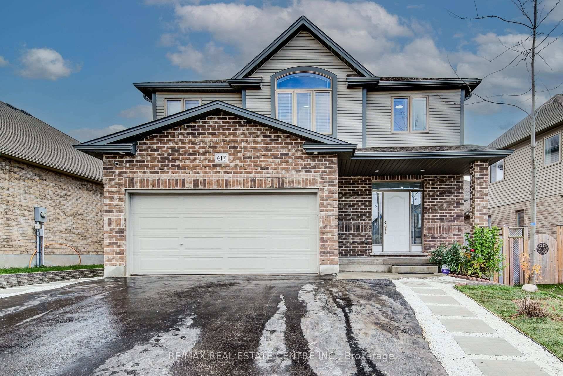 Welcome to 617 Thorndale Drive, Waterloo !