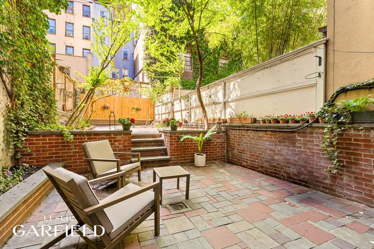 Situated on a quiet, sun filled block in the heart of Kips Bay, 226 East 32nd Street is a beautifully maintained five story townhouse configured as four thoughtfully laid out ...