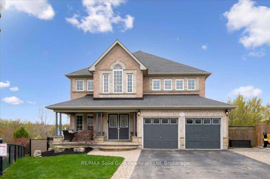Beautiful executive home on a premium lot and child safe court backing onto greenspace !
