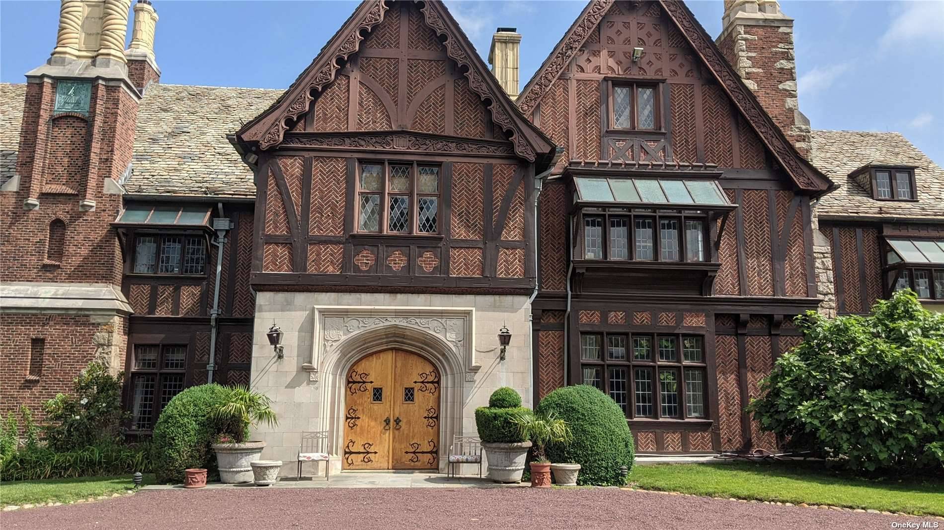 The Chimney's ! The Charles Porter Wilson Estate circa 1928 and the former Chairman of the A amp ; P Supermarkets was designed by Charles Hart.