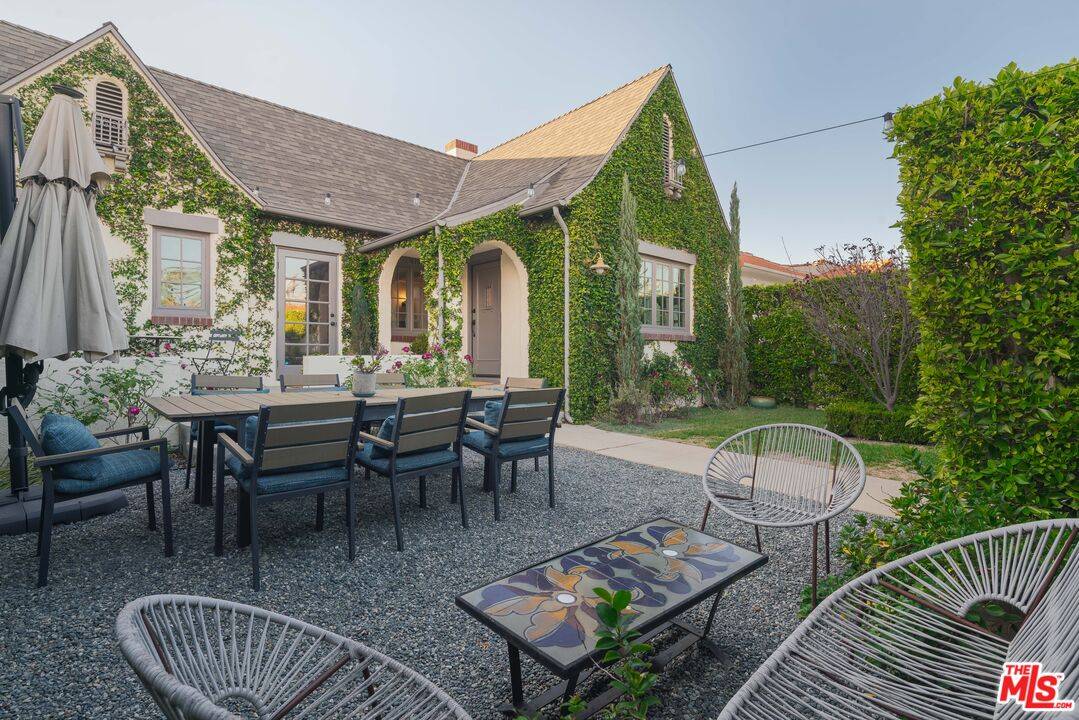 513  N Mansfield Ave 4BR Hancock Park La