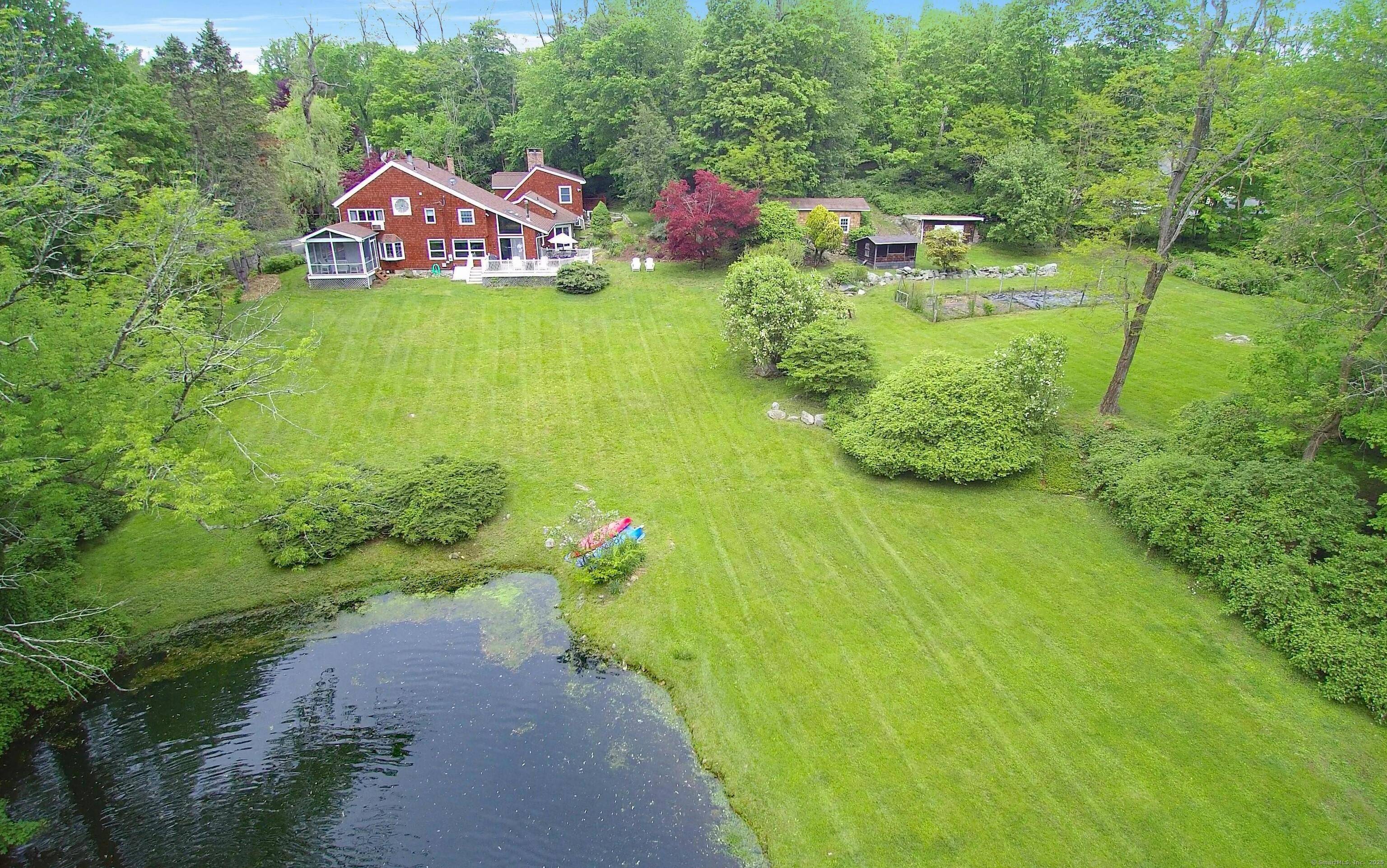 Locust Shade Farm This ca 1780 farmhouse retains all of its historic charm but has been updated expanded for today including significant 3 car garage addition with magnificent great room ...