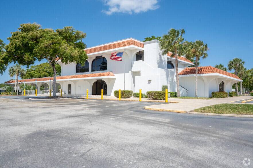990 N Federal Highway Retail Palm Beach