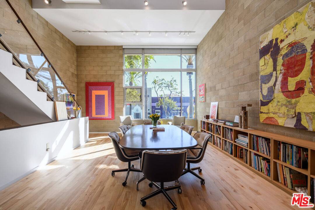 717  N Highland Ave 2.0 Hancock Park LA