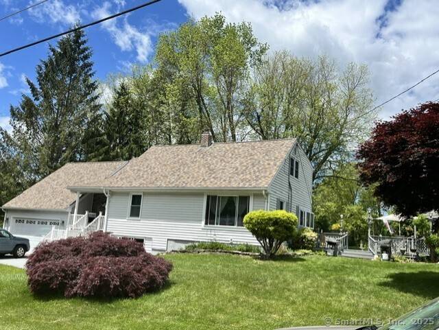 Beautifully updated 3 bed 2.