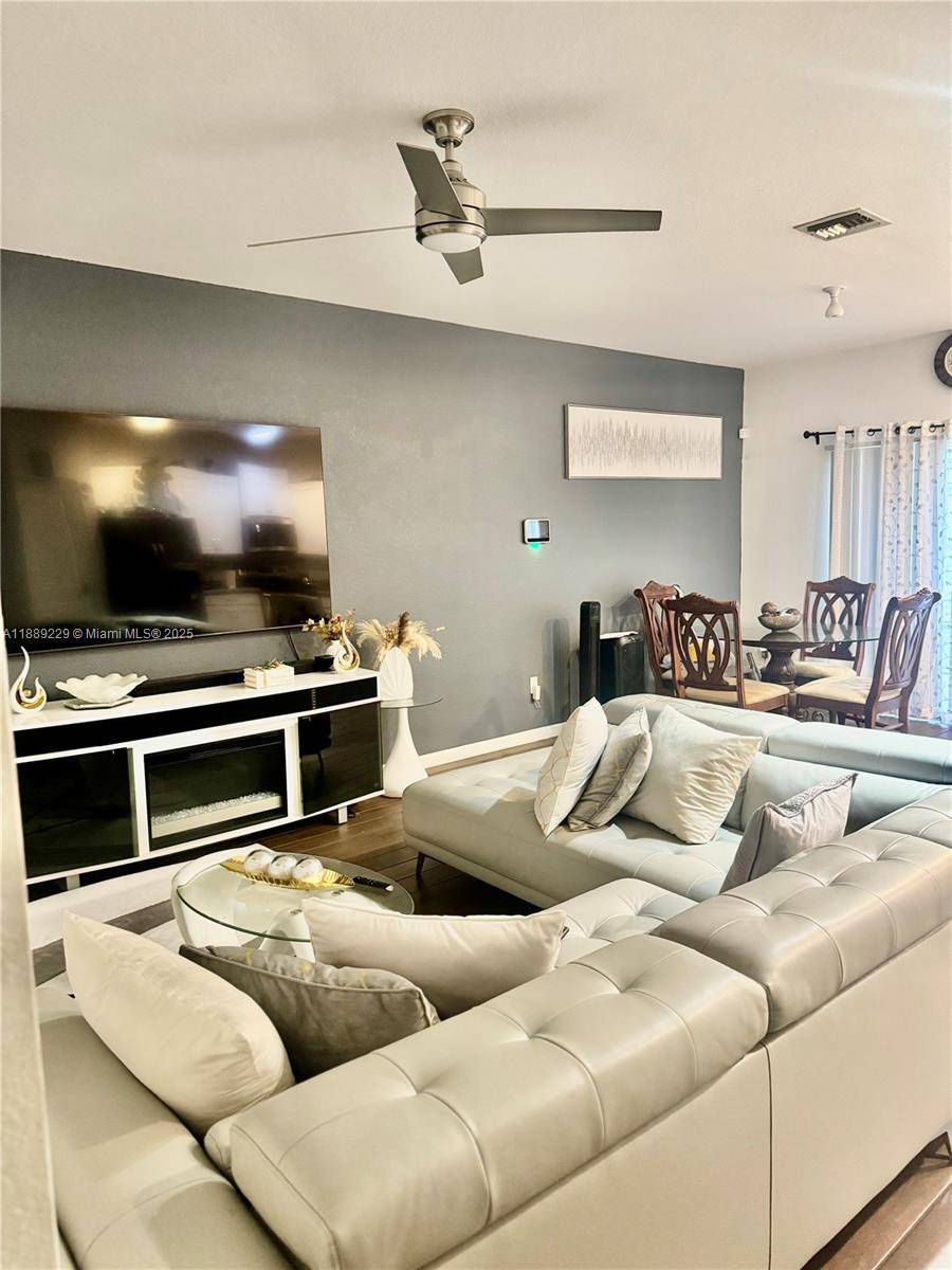 Welcome to this spacious 3 bedroom, 2.