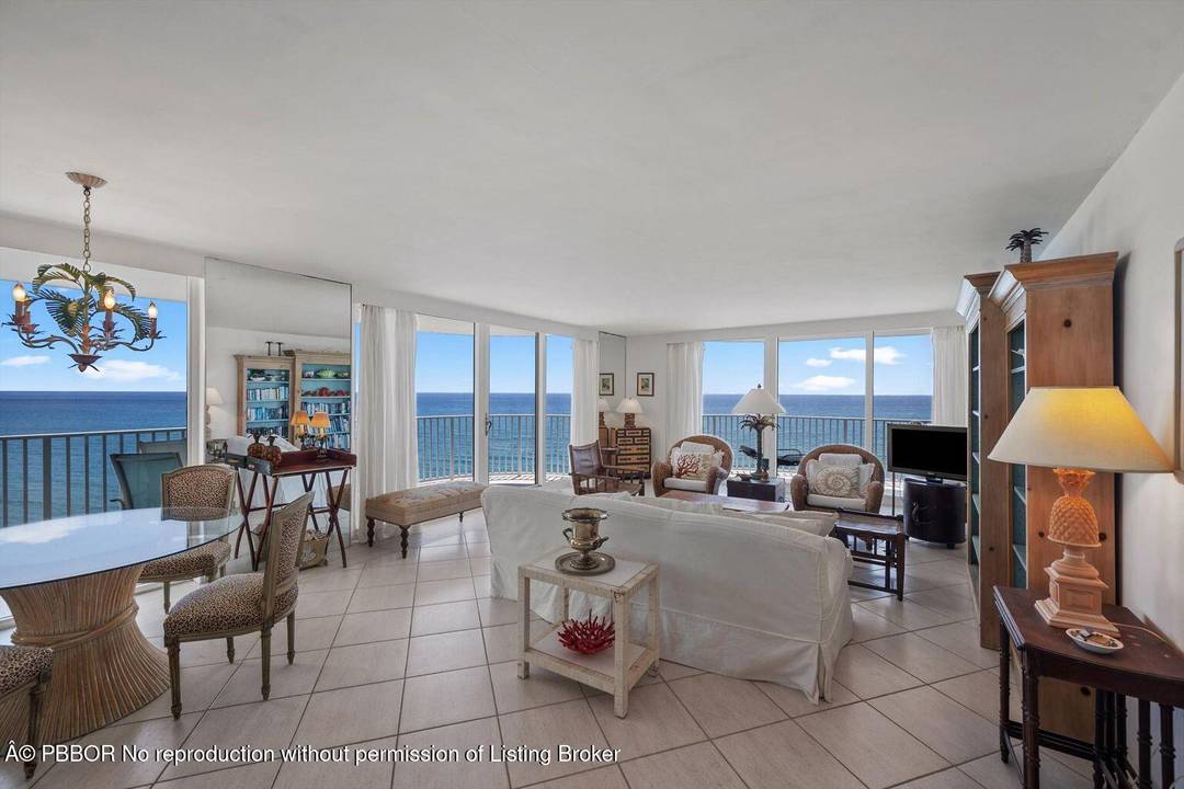 Direct Oceanfront 3 Bedroom 2.