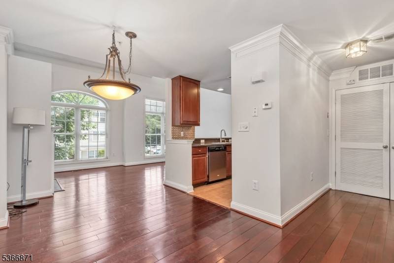 Welcome to this beautifully maintained 2 bedroom, 2.