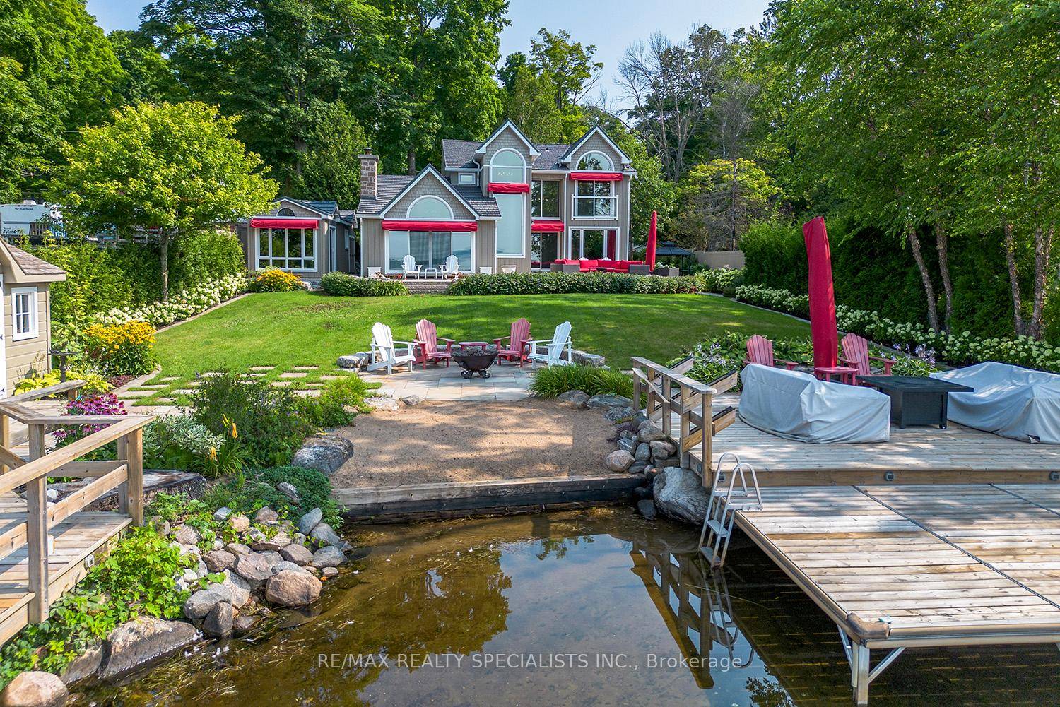 BALSAM LAKE Stunning Turnkey Waterfront Retreat This spectacular 5 bedroom, 3 bathroom fully furnished home on Balsam Lake offers luxury lakeside living at its finest.