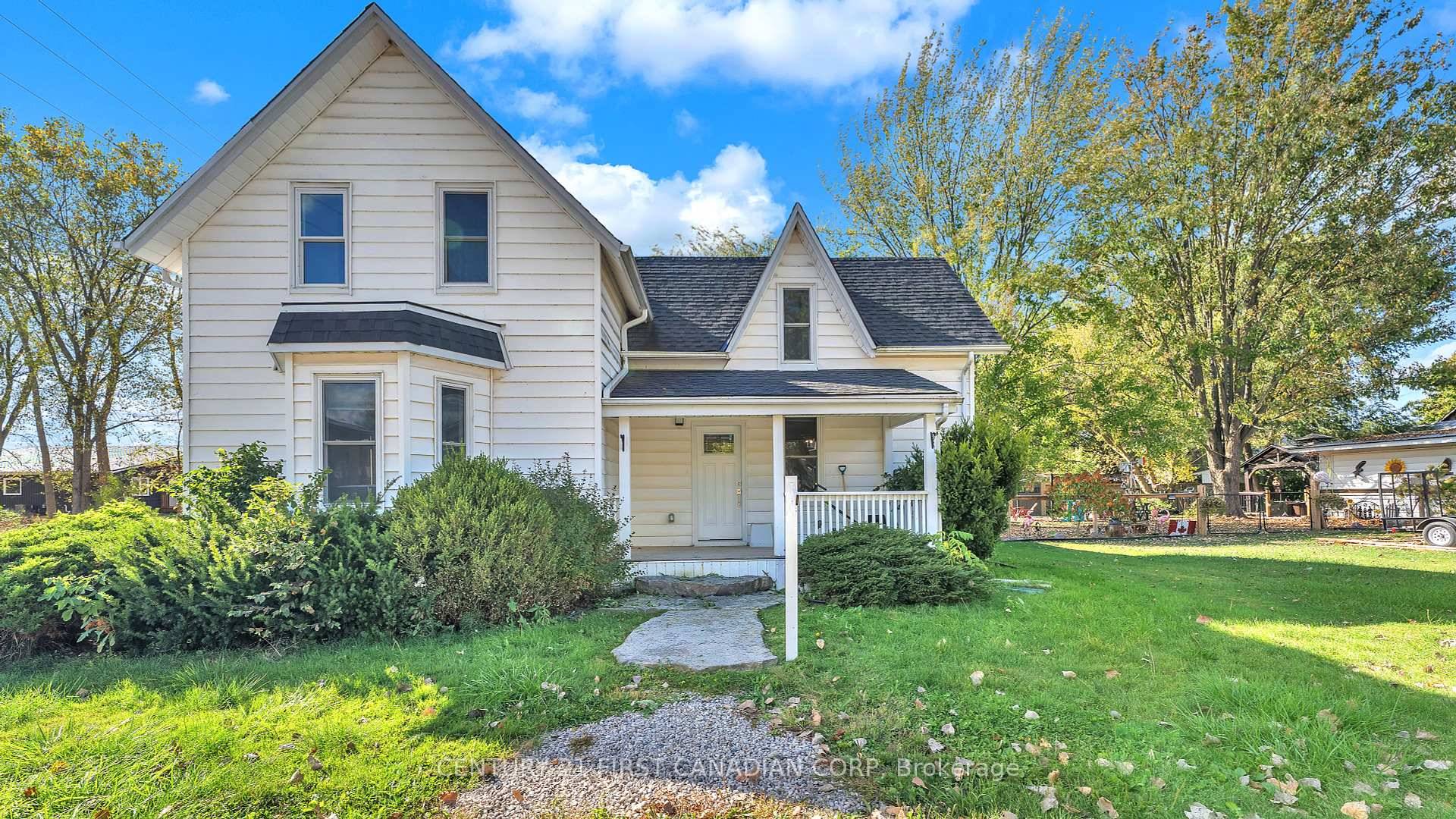 Welcome to 2583 Kelly Road in Oil Springs.