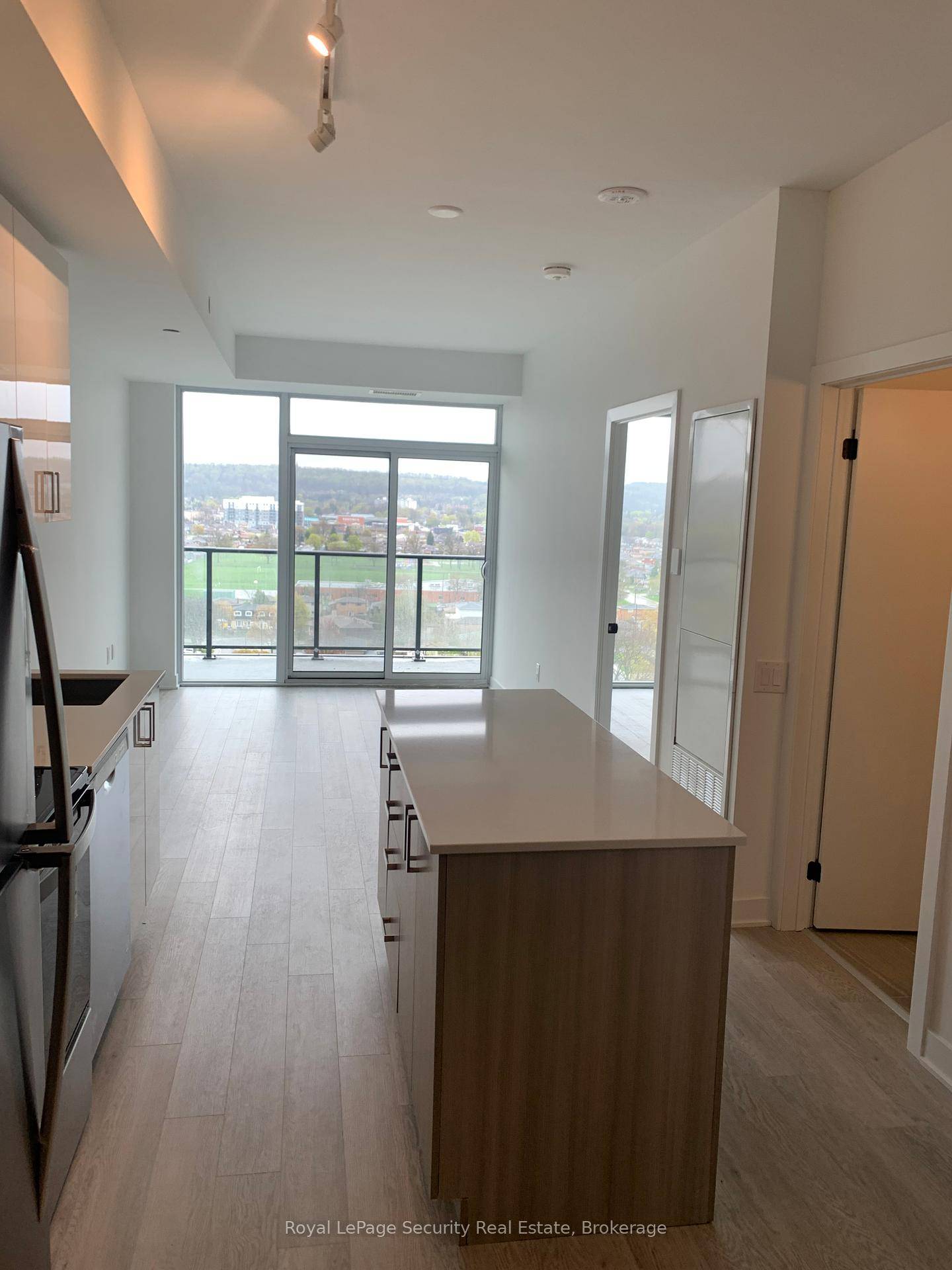 Welcome to LJM Tower, HAMILTONS newest luxury condo residence !