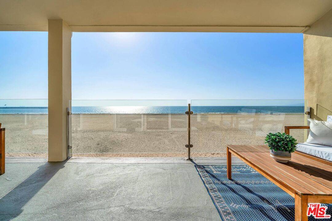 4   Lighthouse St Marina Del Rey LA