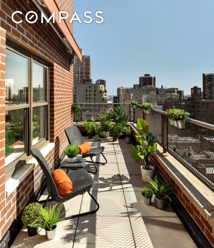 An entirely unique residence at the Peter James is offered for the discerning buyer looking for the highest quality of design and architecture as well as 2 private outdoor spaces.