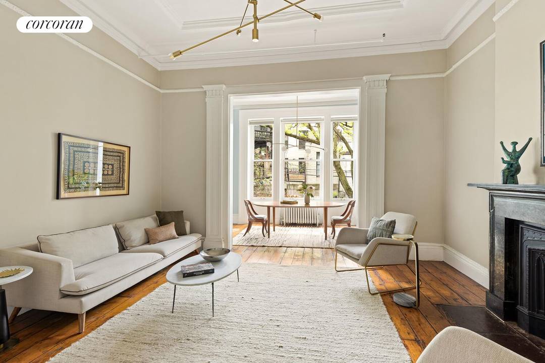 Rarely available 25 foot wide townhouse in prime Brooklyn Heights, 122 State Street is a distinguished and light filled residence of exceptional scale and flexibility.