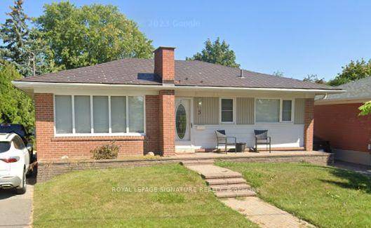 Charming Detached Gem In The Heart Of Brampton !