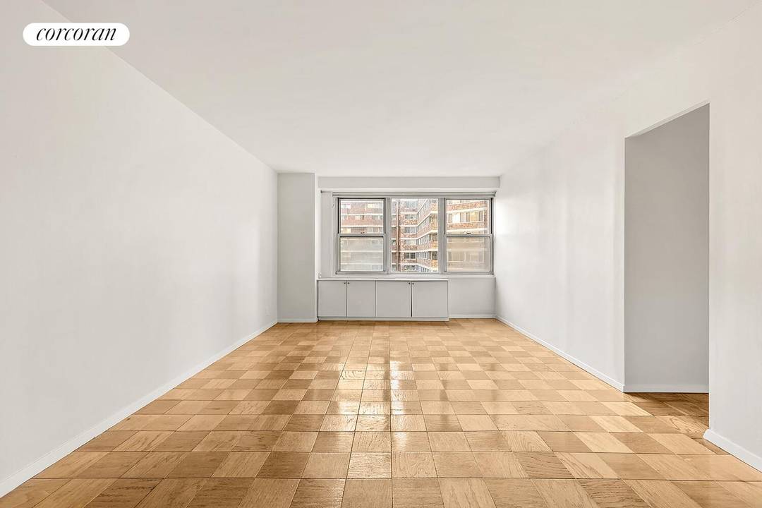 A Peaceful Urban Escape in the Heart of Manhattan Welcome to Residence 5S at The New York Towers a bright, south facing one bedroom that captures the perfect balance of ...