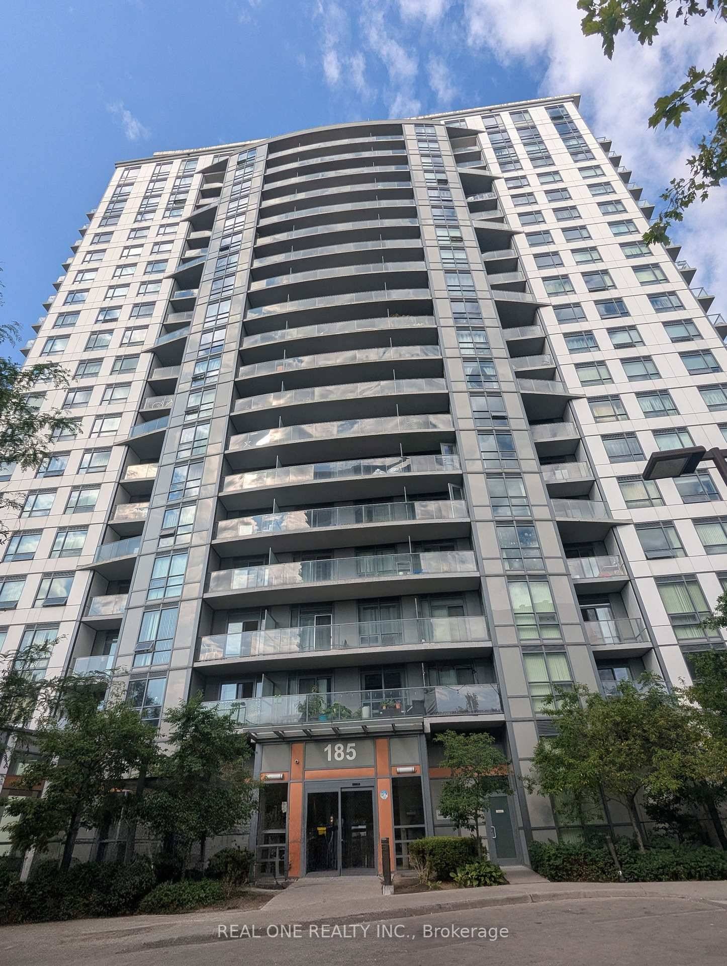Luxury 1 Bedroom Condo. Large Open Concept Design.