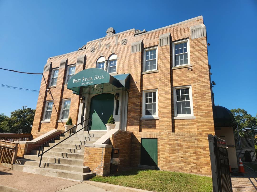 8, 100 sq. ft. Banquet Facility on.