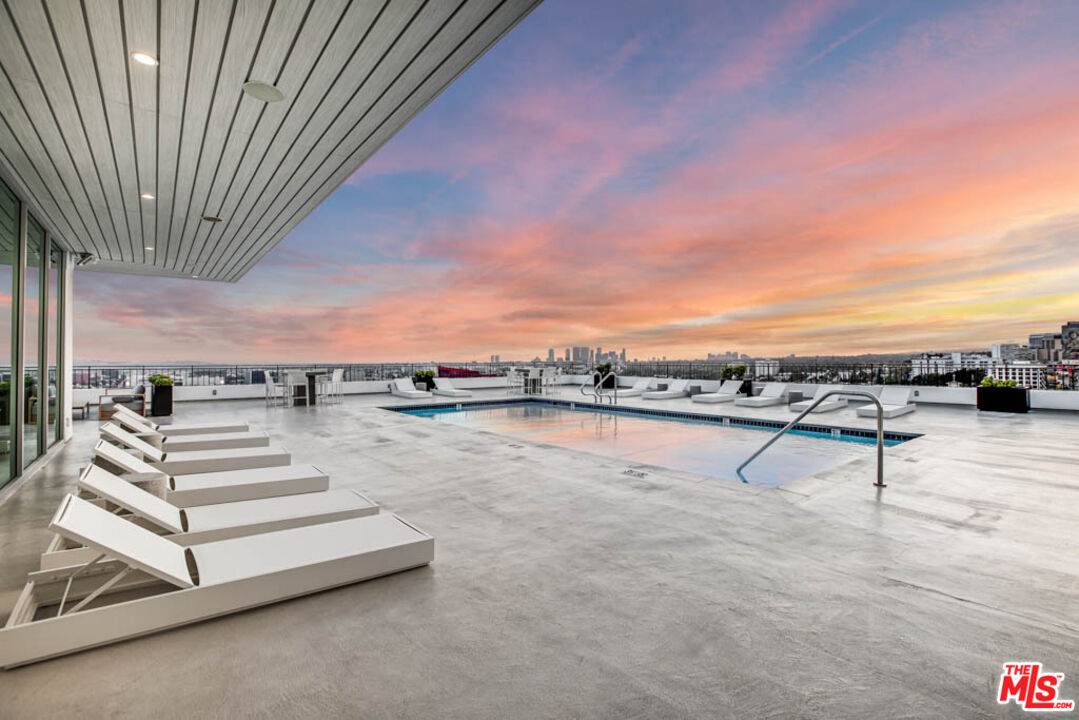 1100 Alta Loma Rd 2BR Sunset Strip La