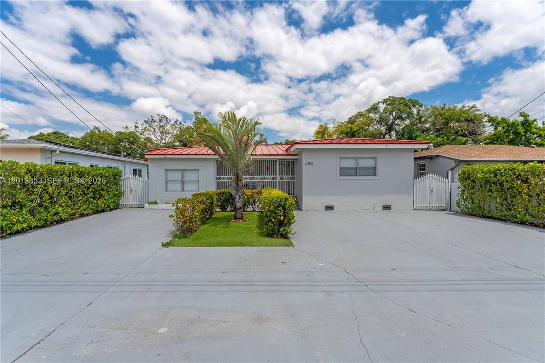 Excellent investment opportunity in Miami s desirable Schenley Park neighborhood, just minutes from Coral Gables.