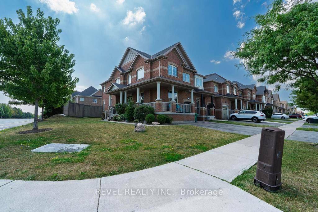 Welcome to 1 Coastline Dr, a stunning 4 bedroom 4 bathroom corner lot home with a finished basement.