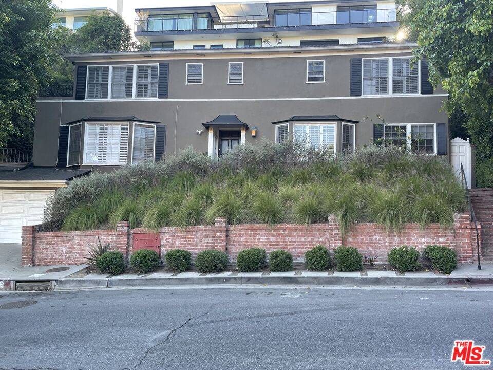 1257   Sunset Plaza Dr 3BR Sunset Strip La
